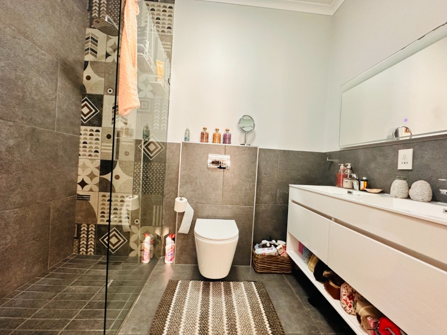 3 Bedroom Property for Sale in Sandown Western Cape